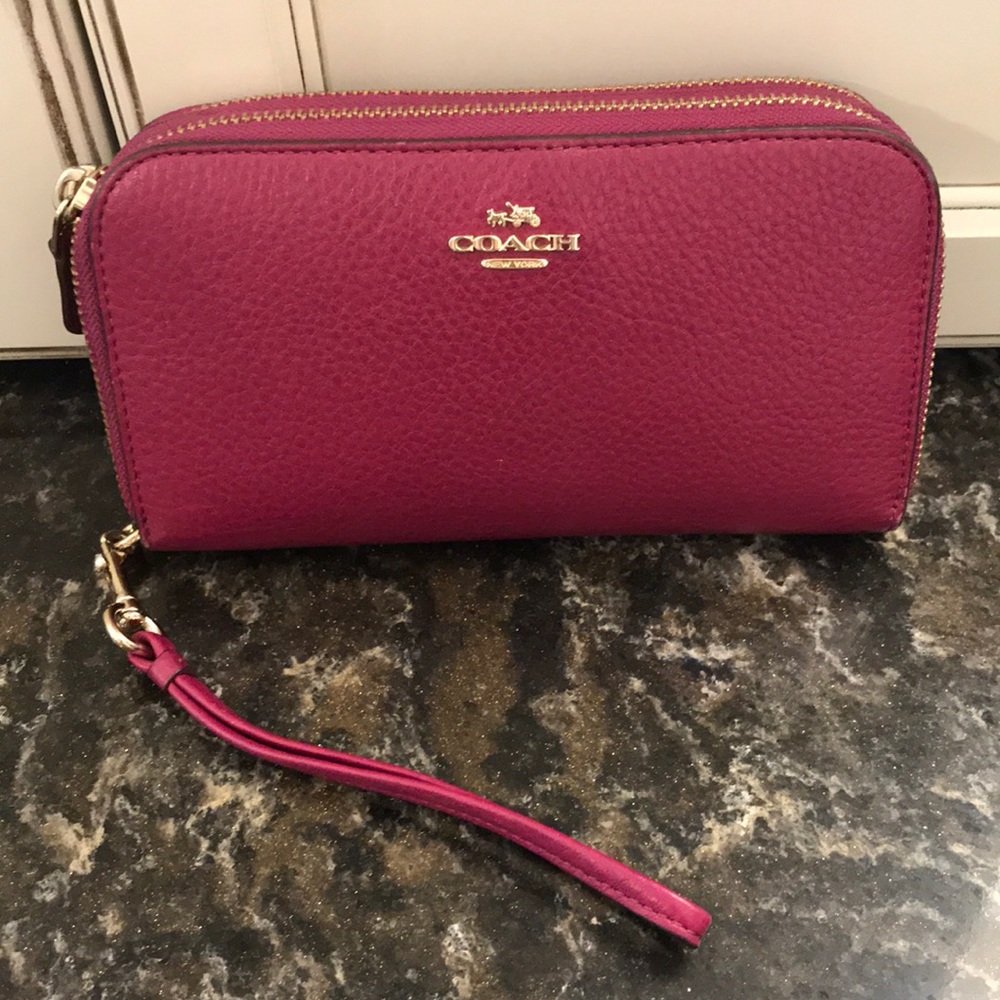 Coach Women's Magenta Wristlet Wallet